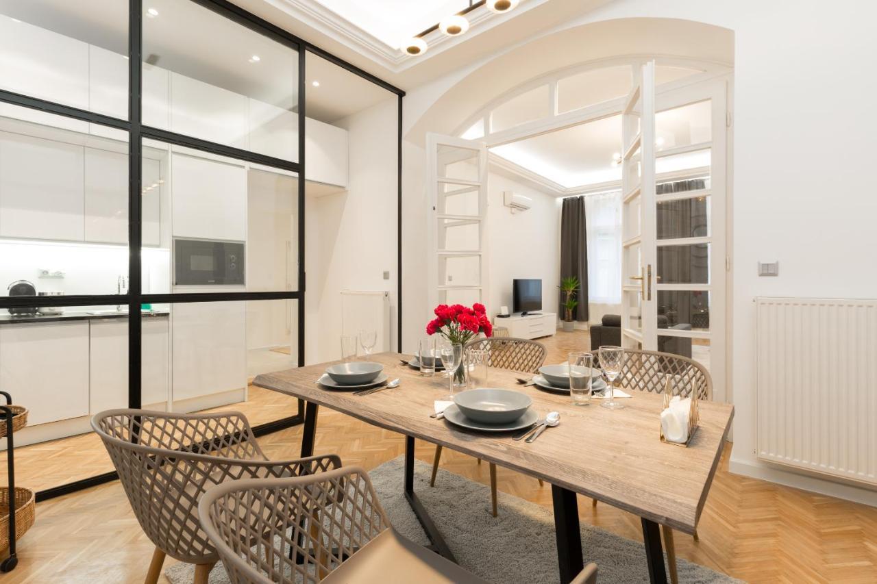 Space And Style In The Heart Of Budapest W 2Br&2Bt Eksteriør billede
