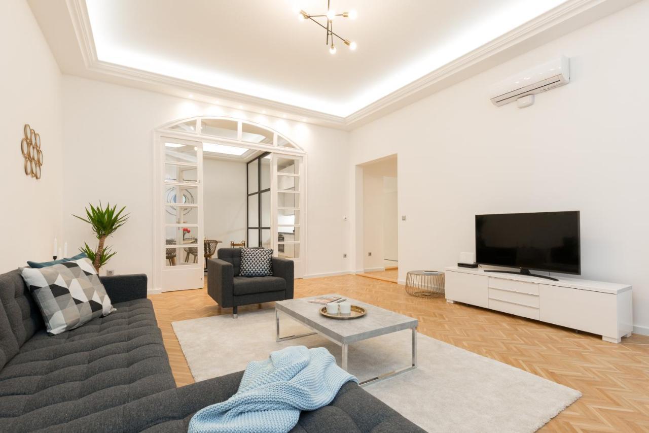 Space And Style In The Heart Of Budapest W 2Br&2Bt Eksteriør billede